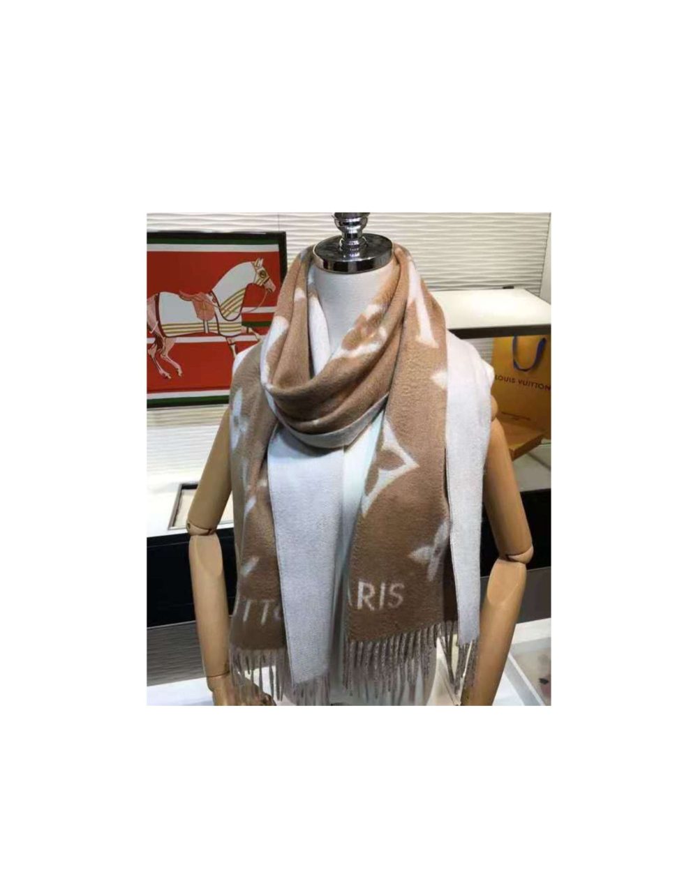 Reykjavik Scarf Brown For Women M76067 