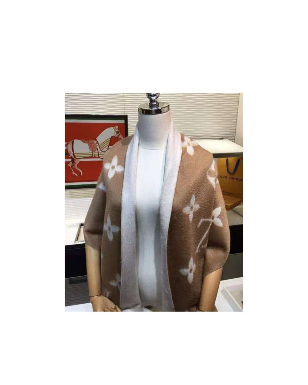 Reykjavik Scarf Brown For Women M76067 