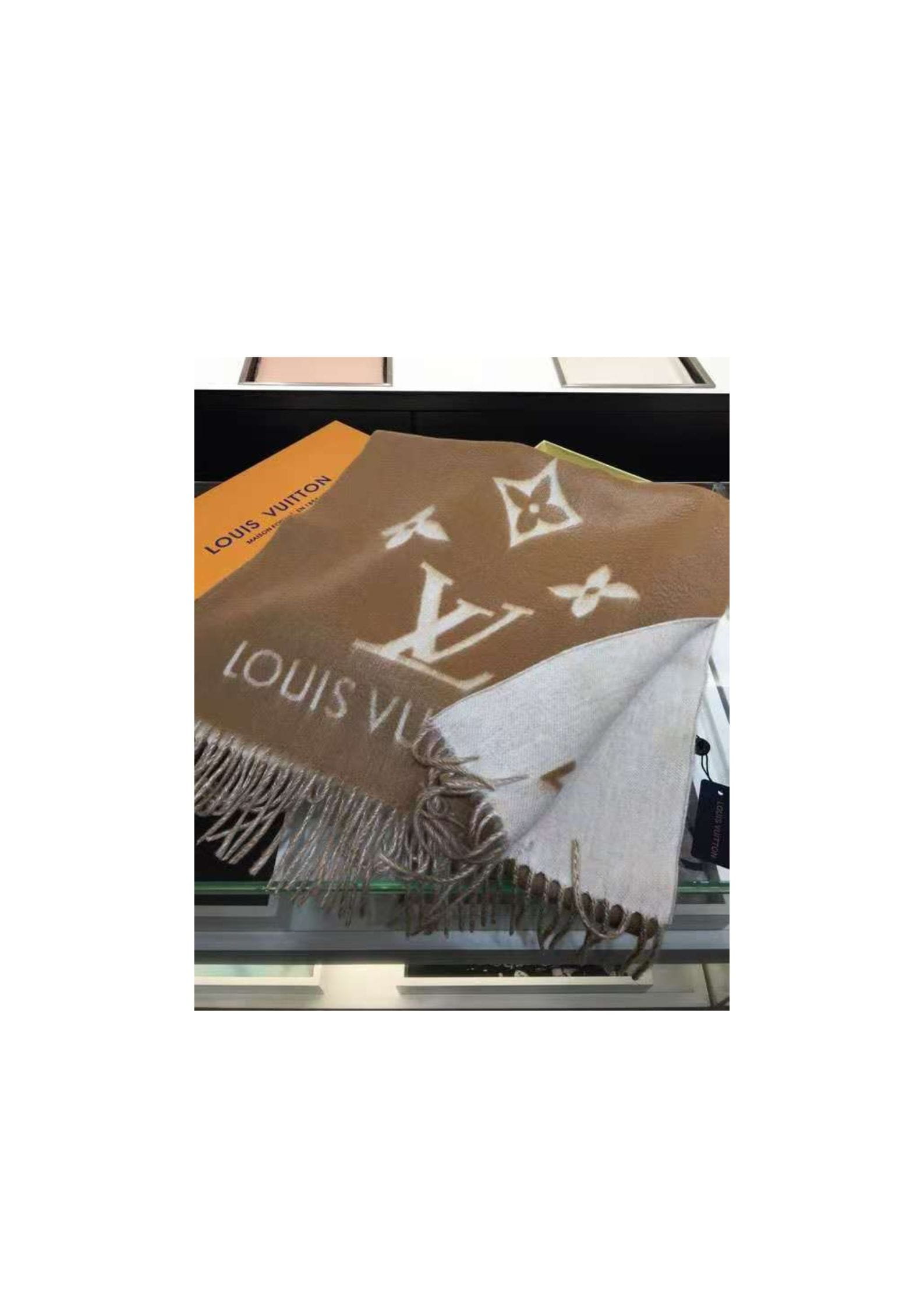 Reykjavik Scarf Brown For Women M76067 - Image 5