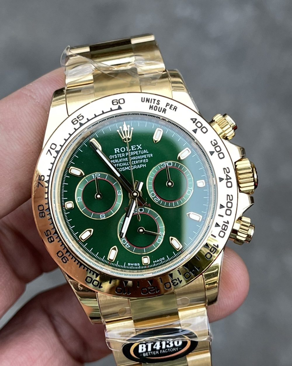 Rolex Cosmograph Daytona 40mm Gold Toned For Men Green Dial Gold Case And Bracelet 1454244