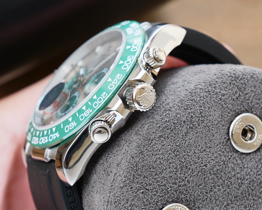 Rolex Cosmograph Daytona 40mm Silver Toned For Men 116515LN - Image 5