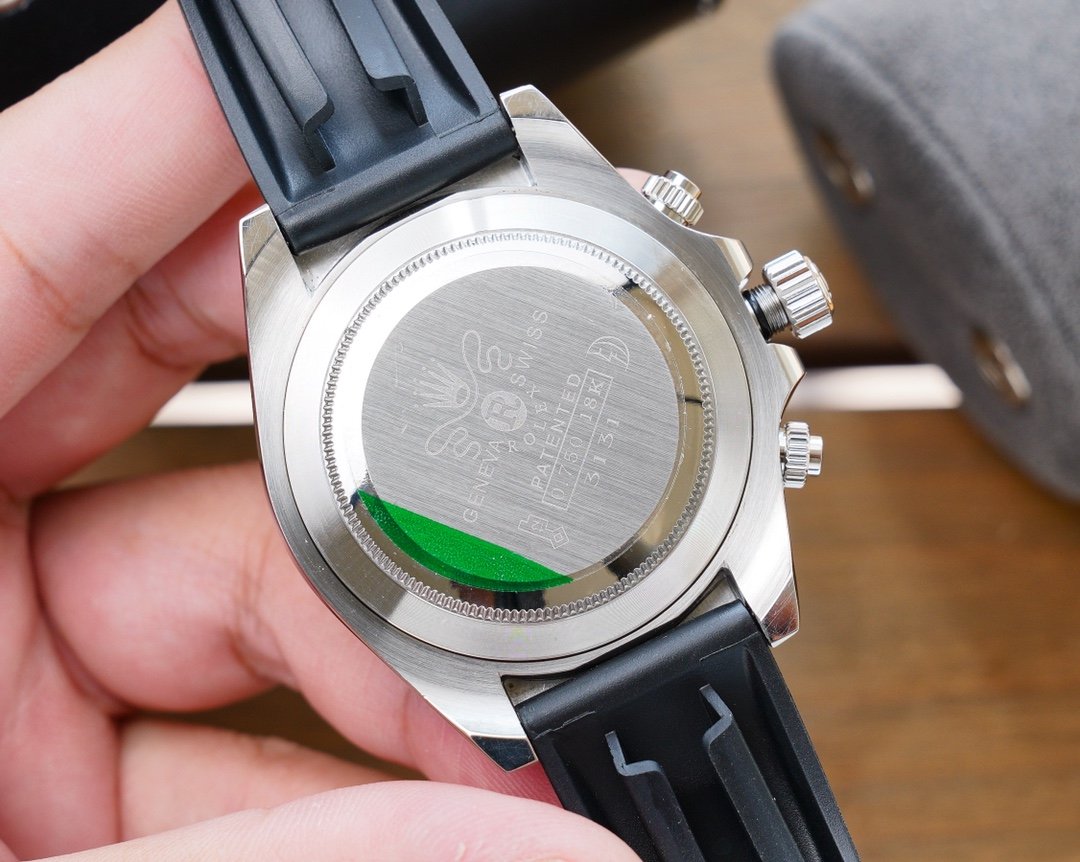 Rolex Cosmograph Daytona 40mm Silver Toned For Men 116515LN - Image 3