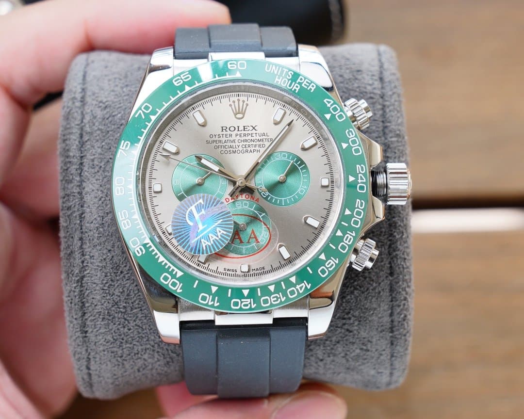 Rolex Cosmograph Daytona 40mm Silver Toned For Men 116515LN - Image 4