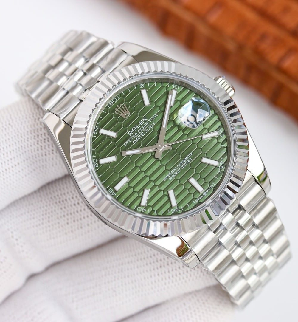 Rolex Datejust 41mm Oyster Perpetual Silver Toned For Men 126300