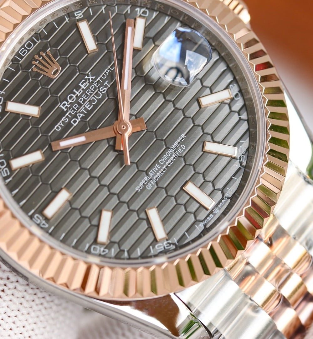 Rolex Datejust 41mm Oyster Perpetual Silver Toned For Men 126331