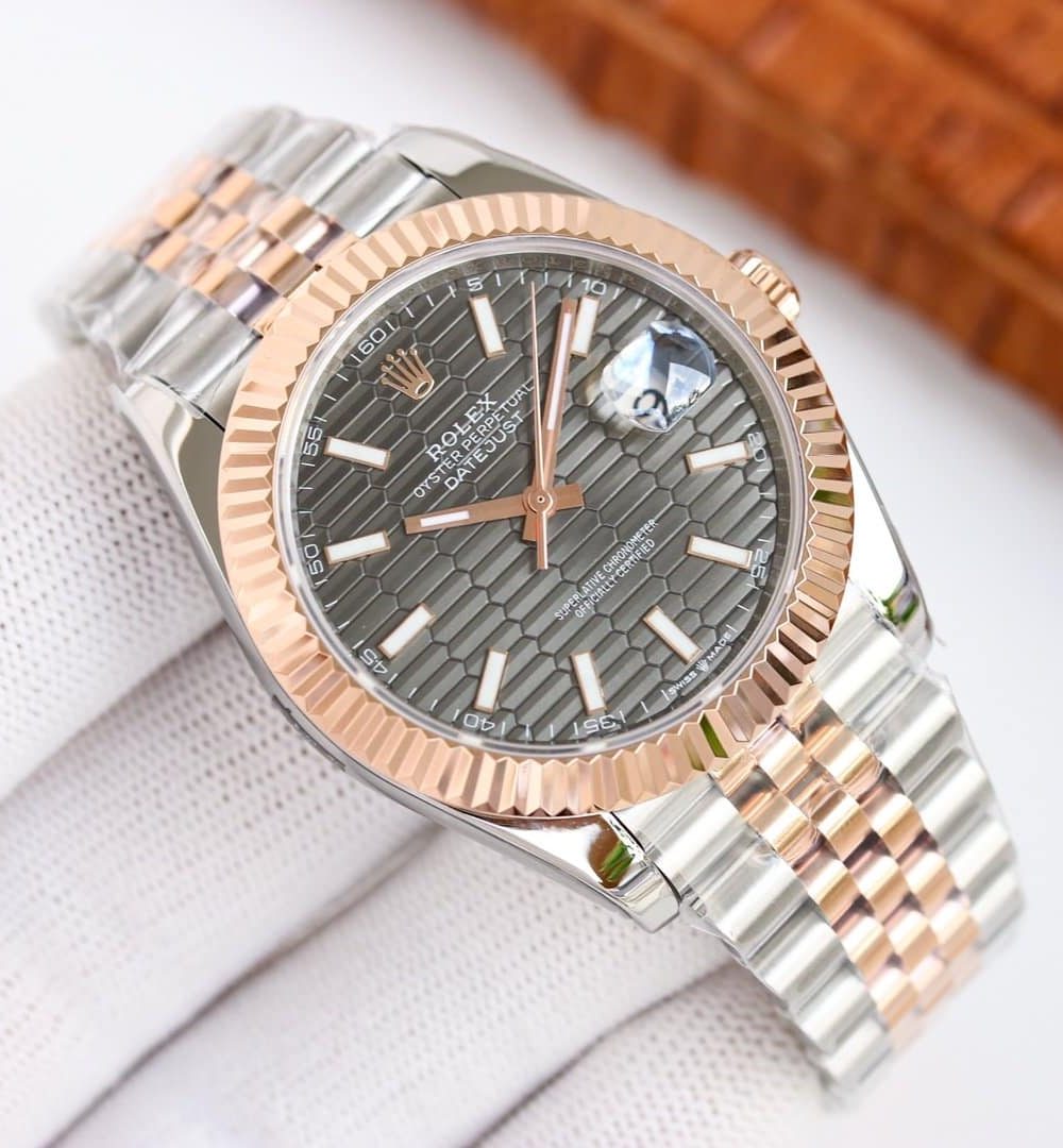 Rolex Datejust 41mm Oyster Perpetual Silver Toned For Men 126331