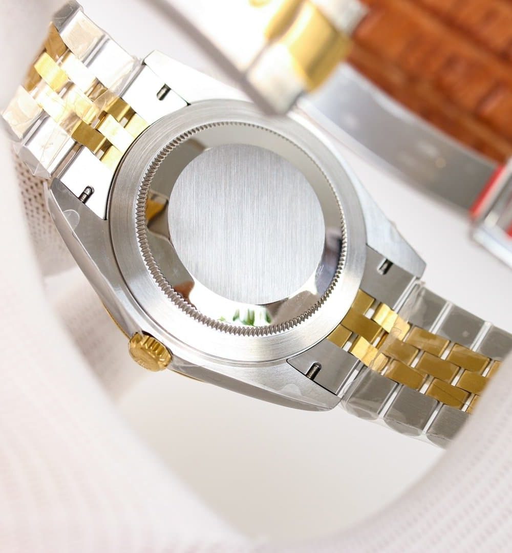 Rolex Datejust 41mm Oyster Perpetual Silver Toned For Men 126333