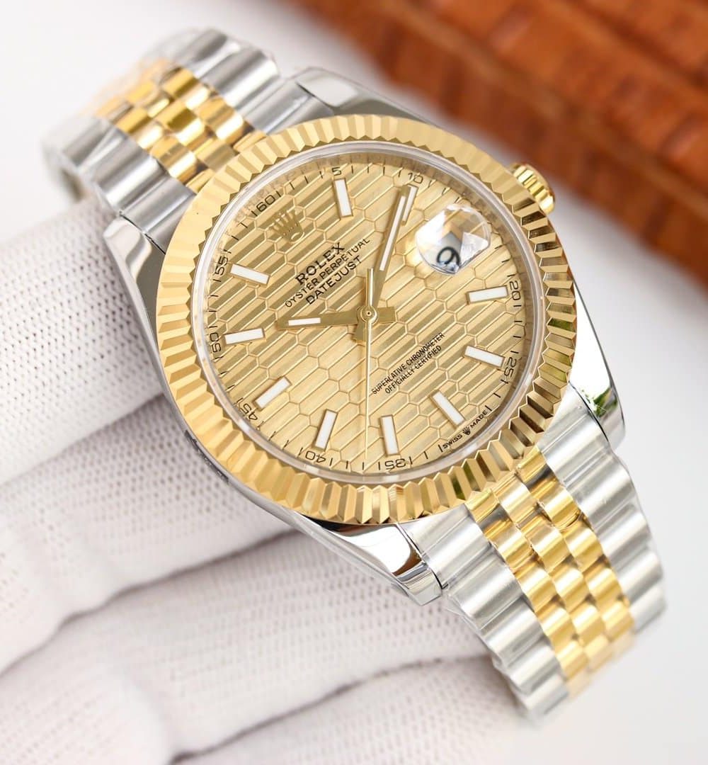 Rolex Datejust 41mm Oyster Perpetual Silver Toned For Men 126333