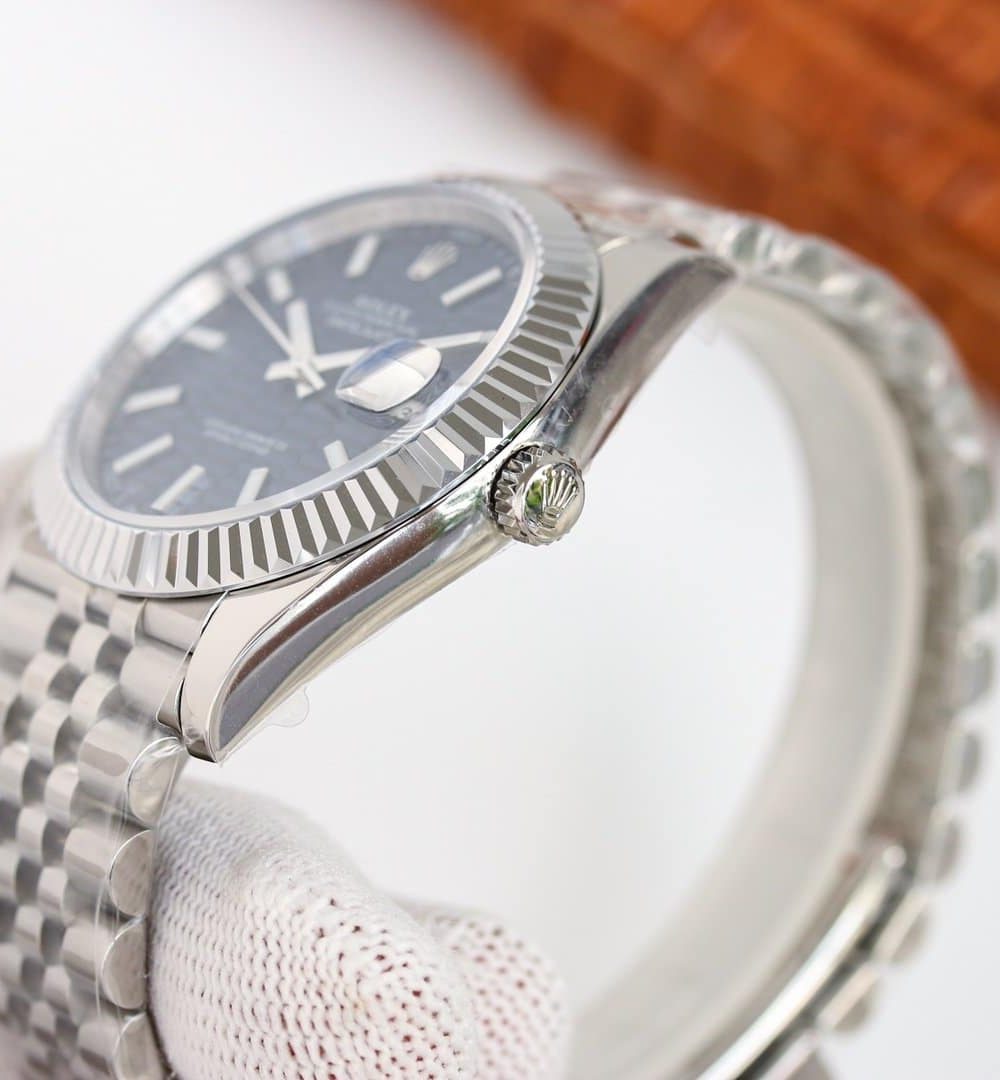 Rolex Datejust 41mm Oyster Perpetual Silver Toned For Men 126334