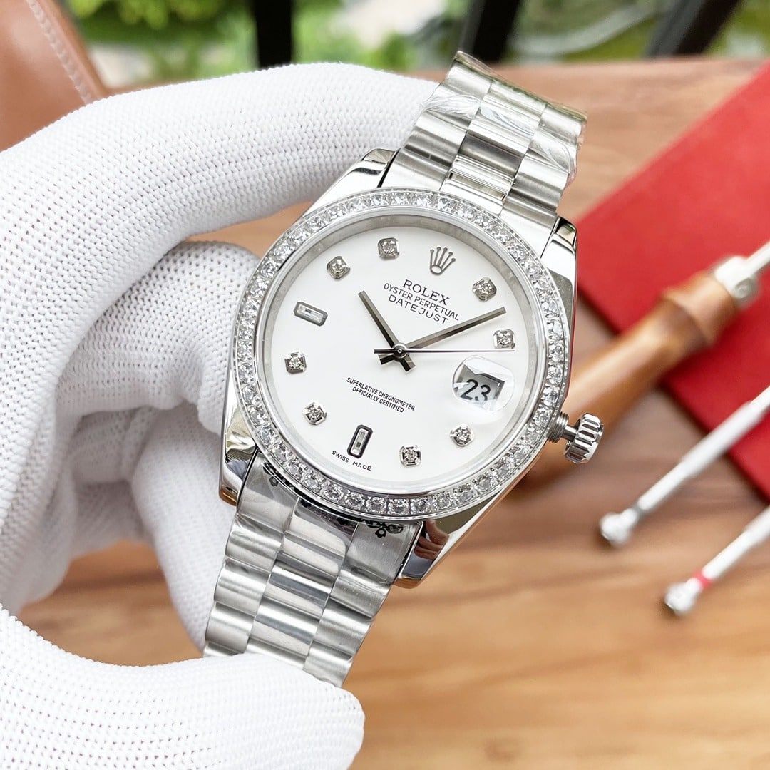 Rolex Datejust 41mm Oyster Perpetual Silver Toned For Men - Image 2