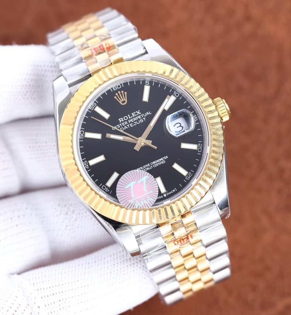 Rolex Datejust 41mm Oyster Perpetual Silver Toned For Men 69173