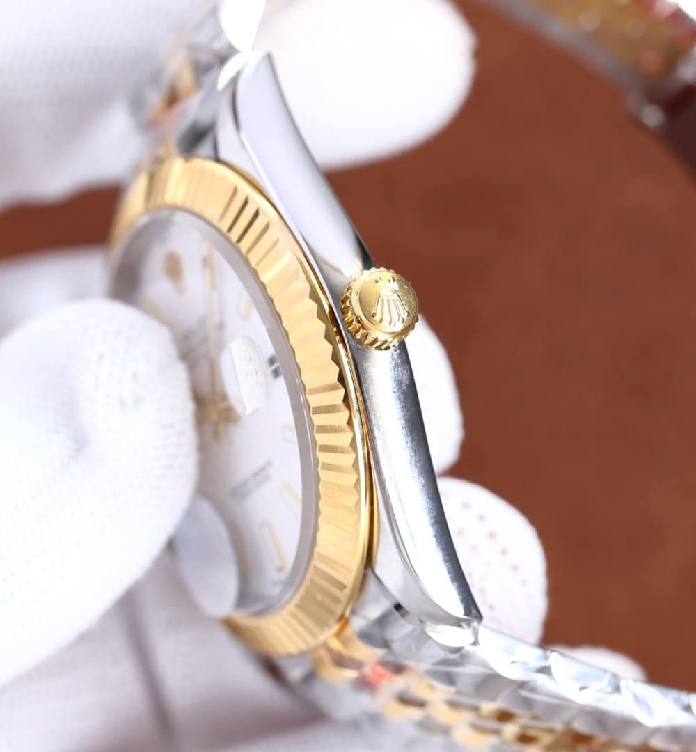 Rolex Datejust 41mm Oyster Perpetual Silver Toned For Men 69173