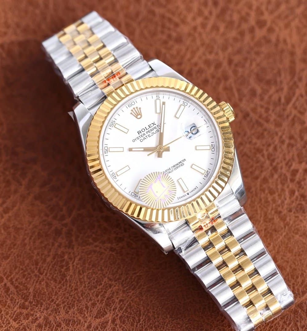 Rolex Datejust 41mm Oyster Perpetual Silver Toned For Men 70173