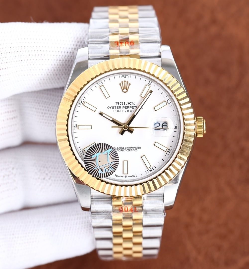 Rolex Datejust 41mm Oyster Perpetual Silver Toned For Men 70173