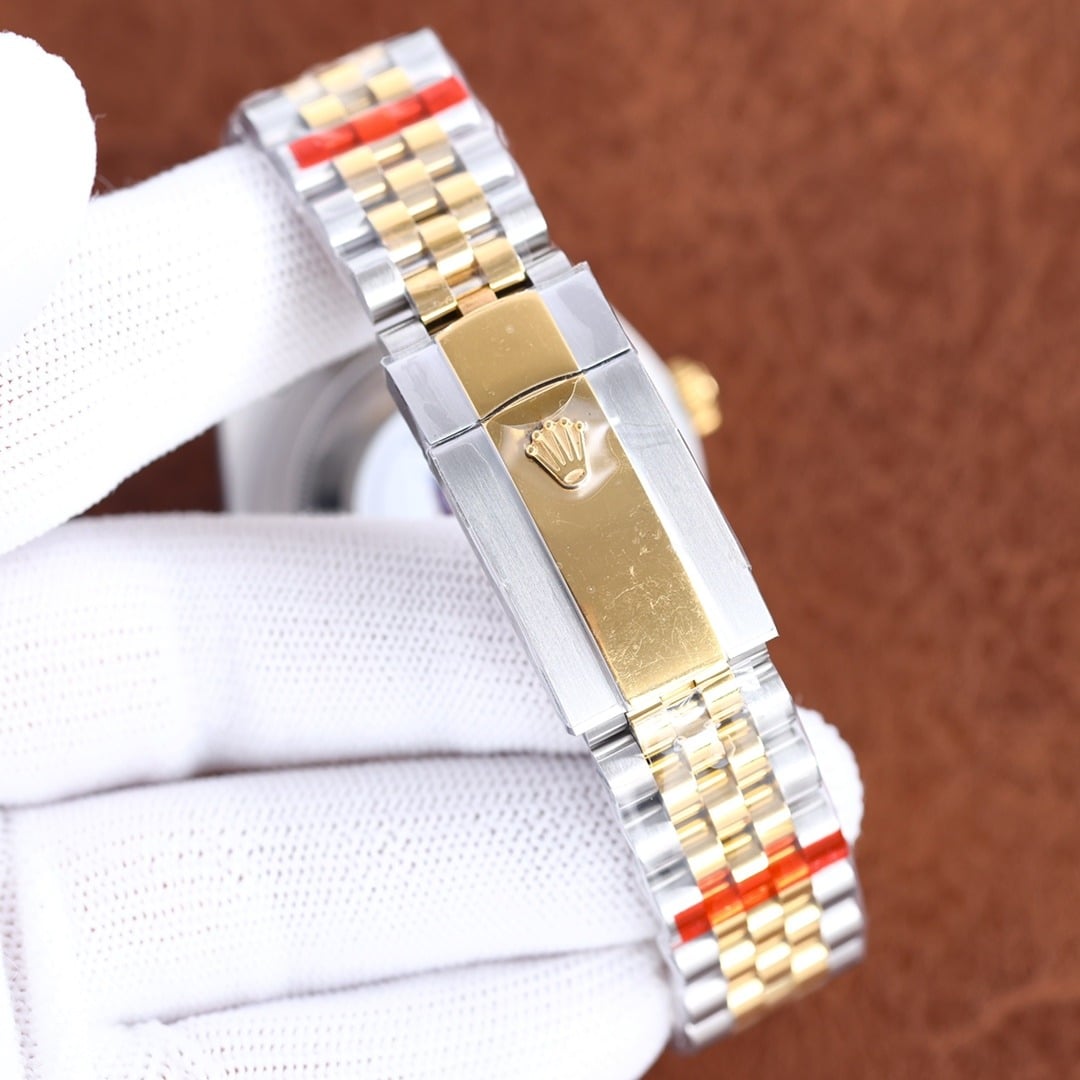 Rolex Datejust 41mm Oyster Perpetual Silver Toned For Men - Image 3