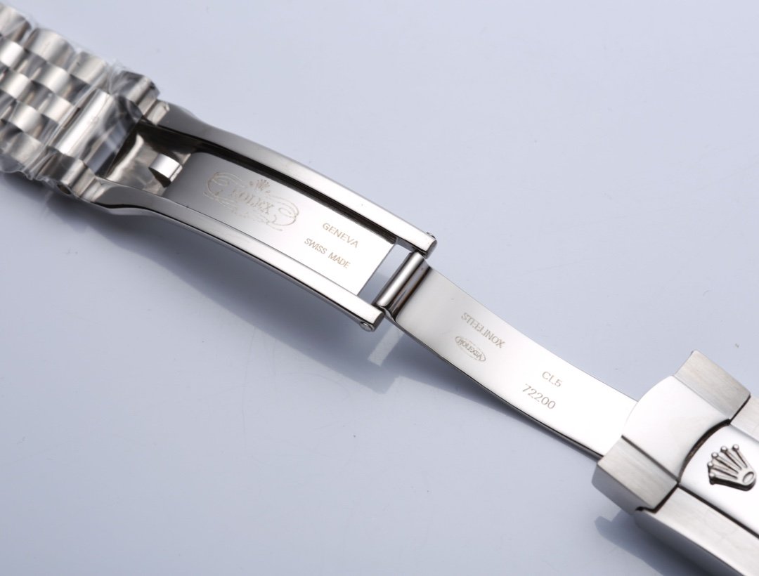 Rolex Datejust 41mm Oyster Perpetual Silver Toned For Men - Image 5