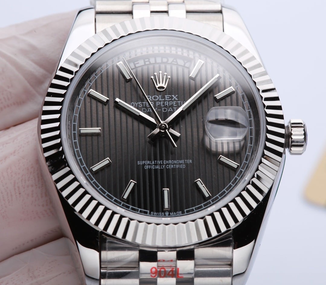 Rolex Datejust 41mm Oyster Perpetual Silver Toned For Men - Image 3