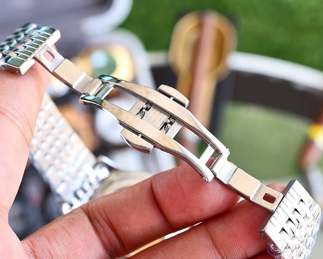 Rolex Datejust Oyster Perpetual 41 Silver Toned For Men - Image 4