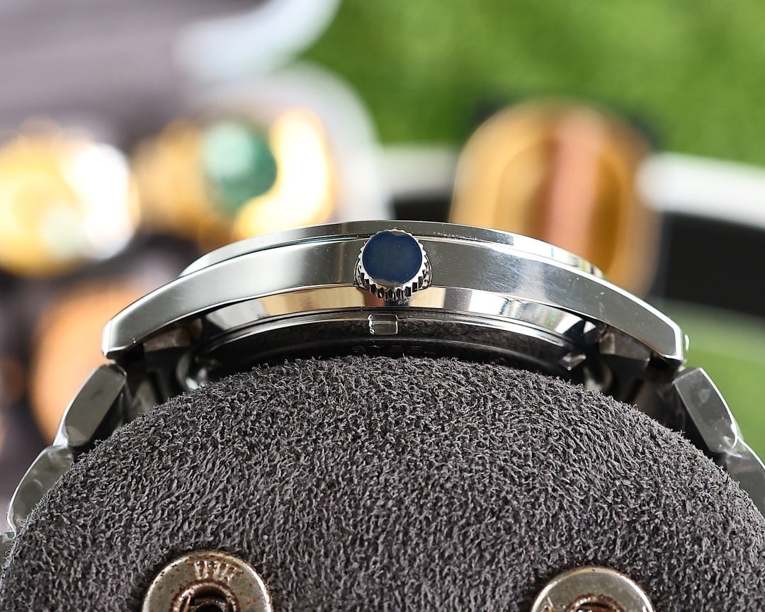 Rolex Datejust Oyster Perpetual 41 Silver Toned For Men - Image 3