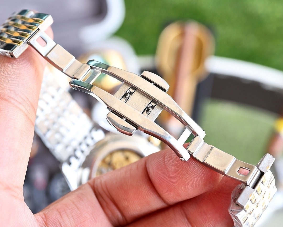 Rolex Datejust Oyster Perpetual 41 Silver Toned For Men - Image 3