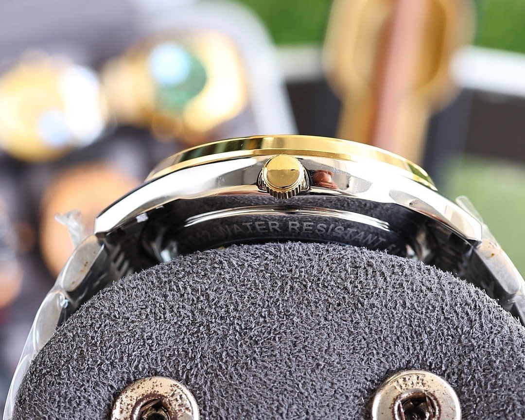 Rolex Datejust Oyster Perpetual 41 Silver Toned For Men - Image 2