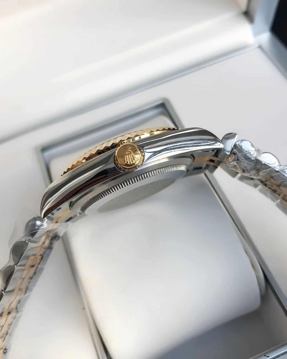 Rolex Datejust Watch Gold/Silver Toned Unisex 116231