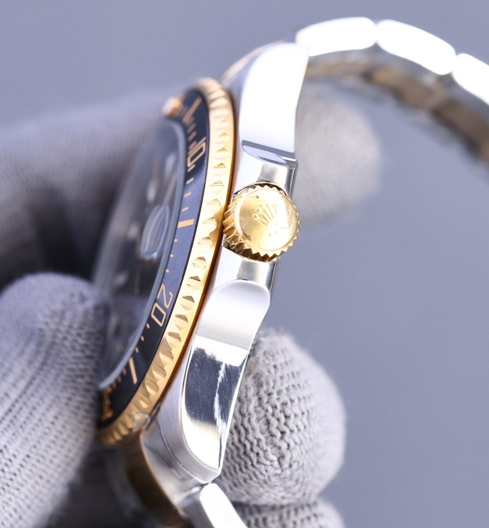 Rolex Sea Dweeler 44mm Silver Toned For Men 126603