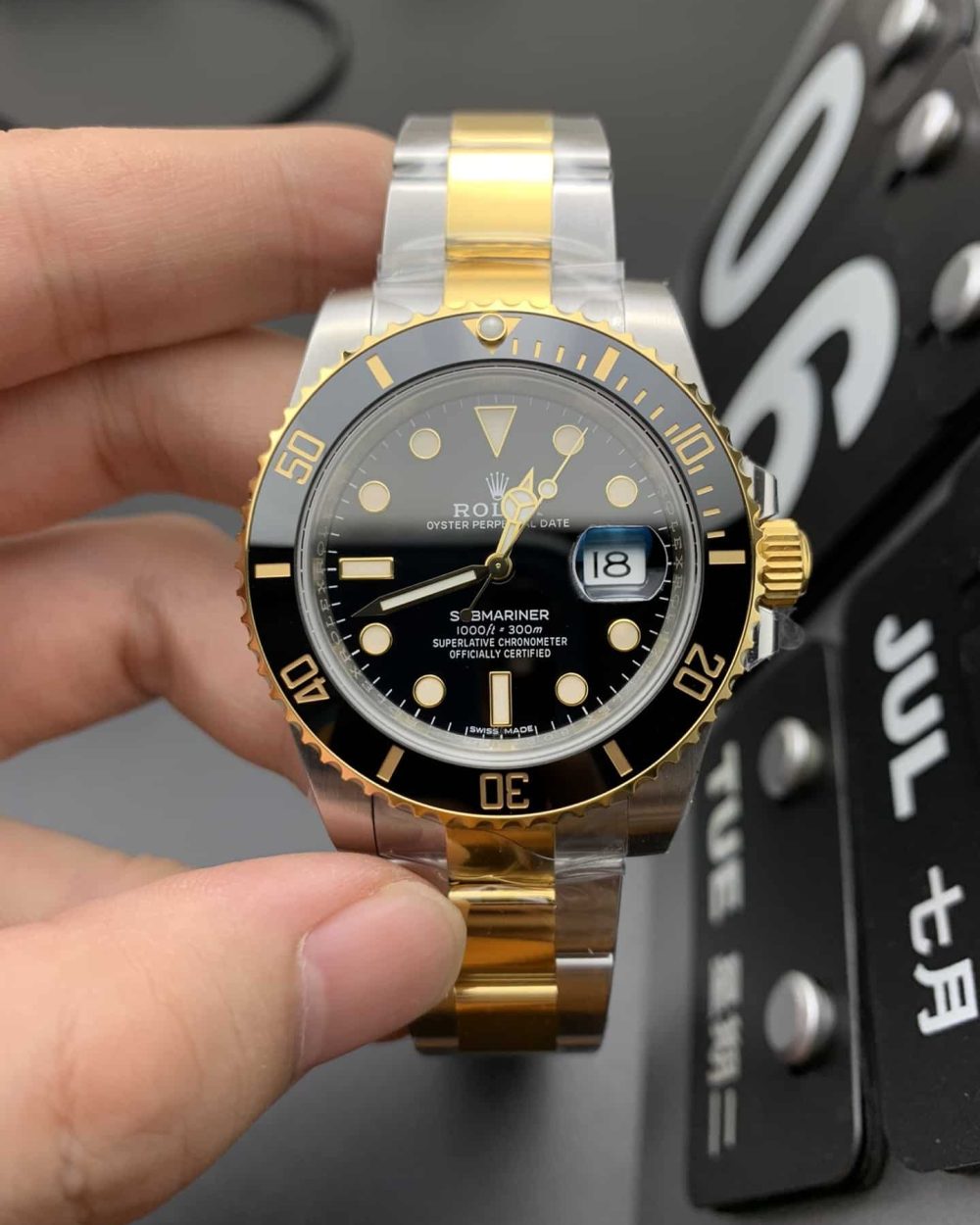 Rolex Submariner Date 41mm Gold/Silver Toned For Men 126613LN