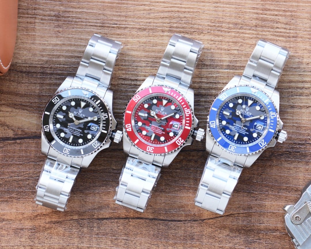 Rolex Submariner Date 41mm Silver Toned For Men 126610LN - Image 4