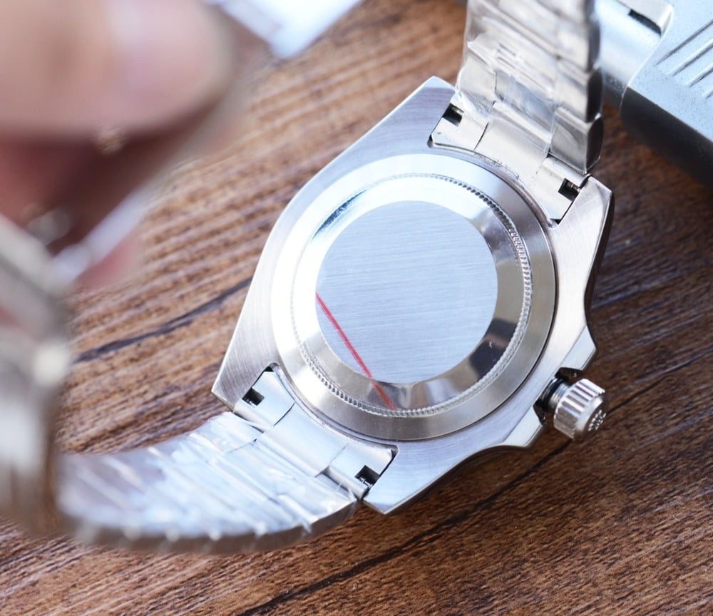 Rolex Submariner Date 41mm Silver Toned For Men 126610LN