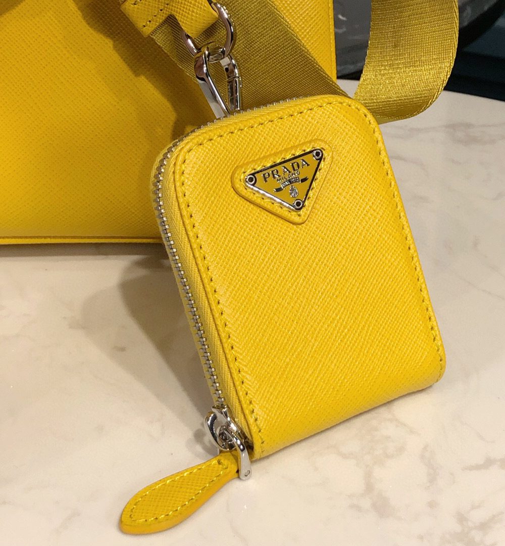 Saffiano Lux Galleria In Yellow For Women 9in/ 23cm