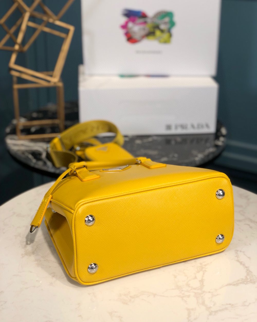 Saffiano Lux Galleria In Yellow For Women 9in/ 23cm