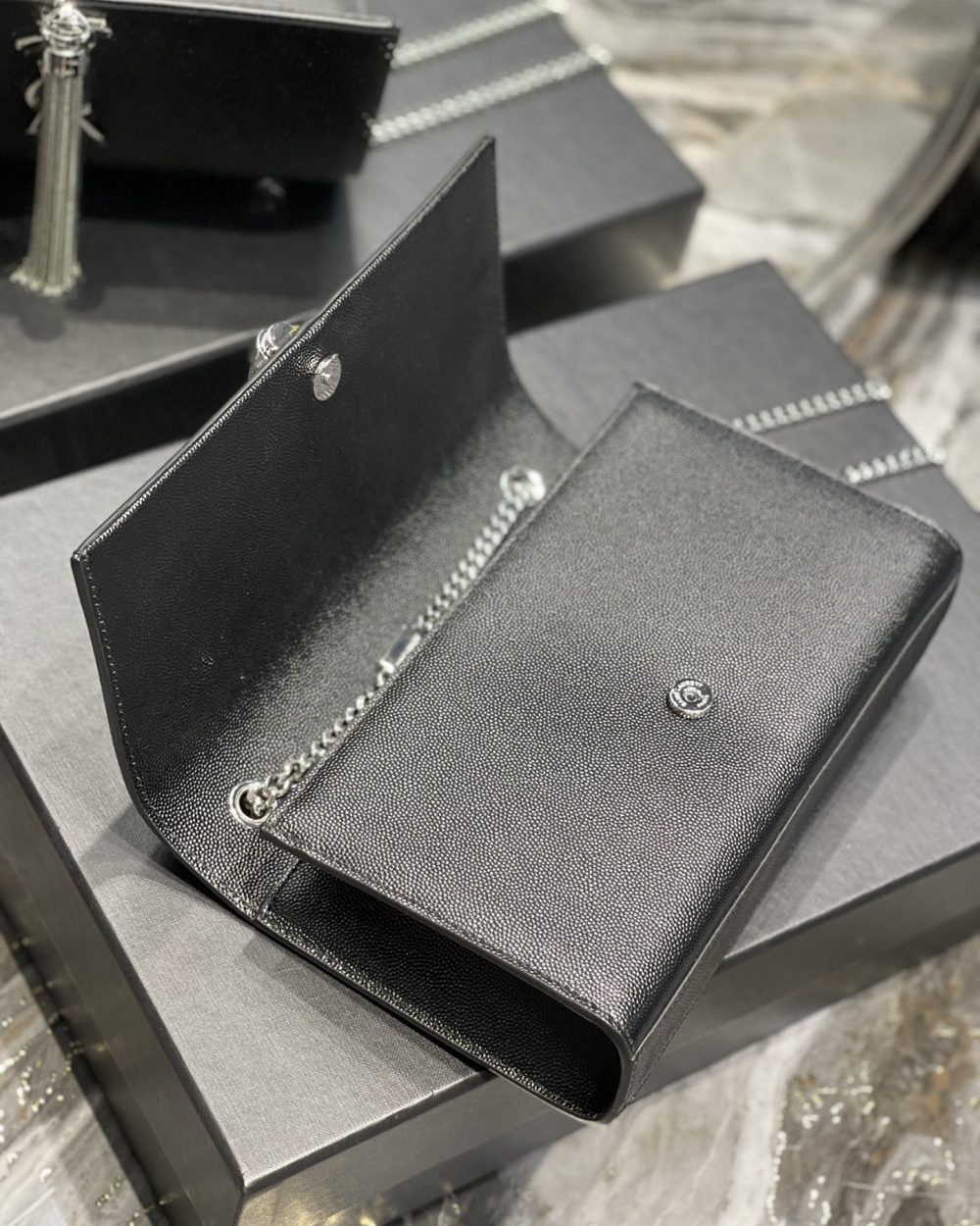 [REP 1:1] Saint Laurent Kata Medium Chain Bag Black With Tassel For Women 9.4in/24cm YSL 354119BOW0N1000