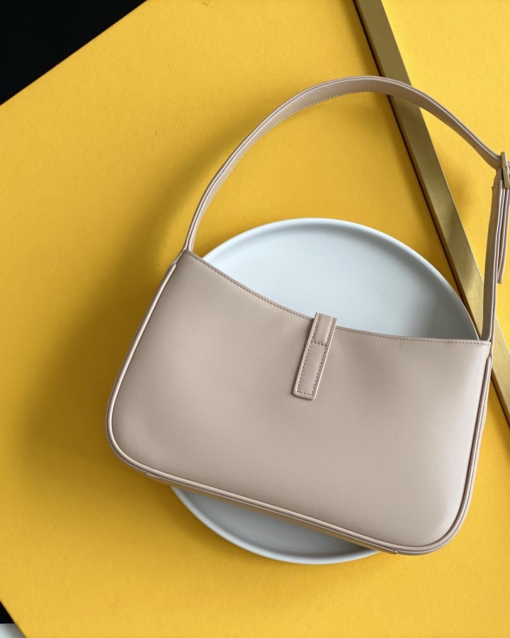 [REP 1:1] Saint Laurent LE 5 À 7 Hobo Bag Light Ivoire For Women 9in/23cm YSL