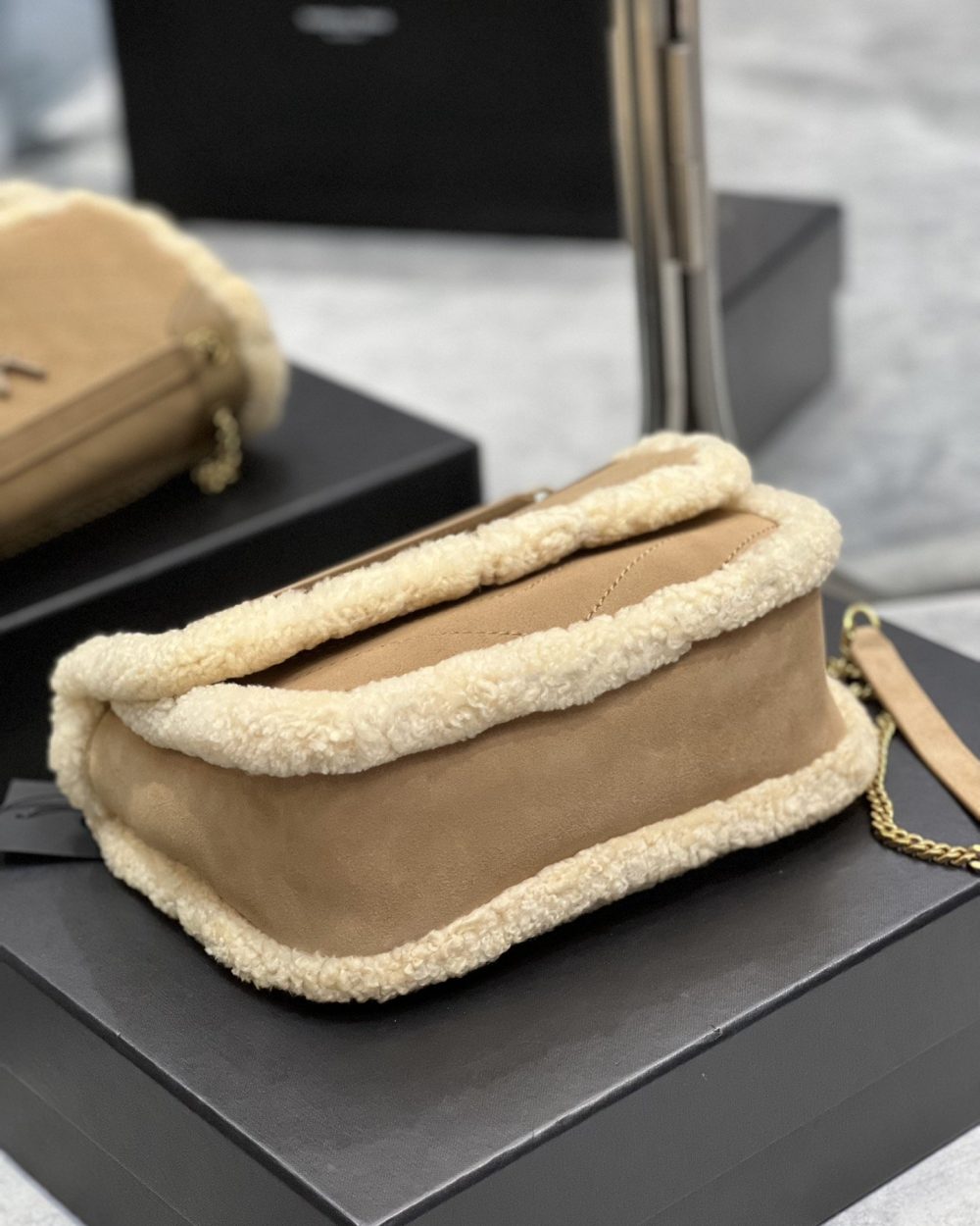 [REP 1:1] Saint Laurent Taupe Shearling Medium Niki Bag Brown For Women, Women's Bags 8.66in/22cm YSL‎