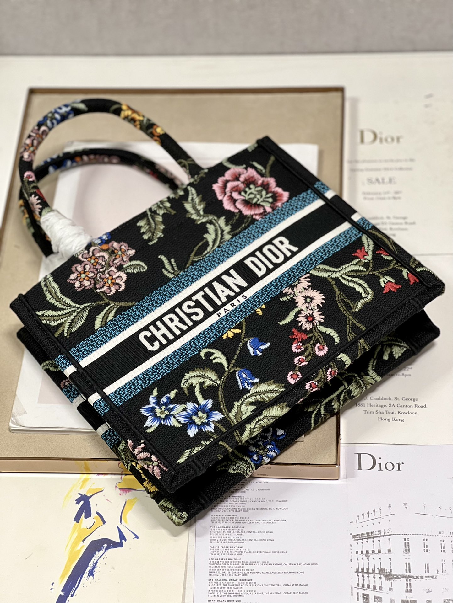 1:1 Replica Small Dior Tote Bag White/Black For Women 10.5 in/ 26.5cm - Image 10