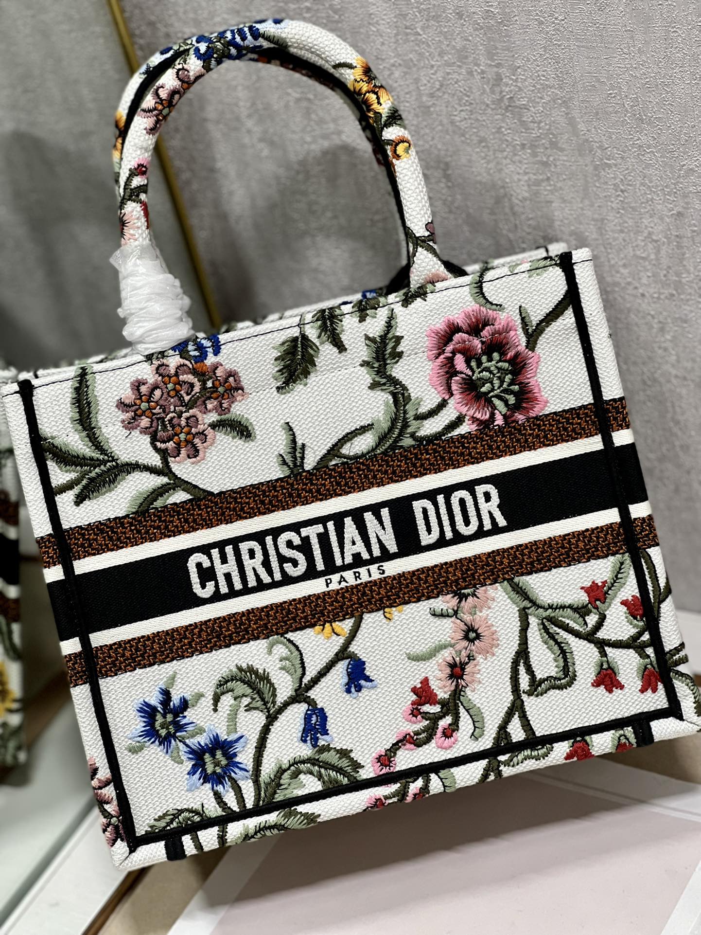 1:1 Replica Small Dior Tote Bag White/Black For Women 10.5 in/ 26.5cm - Image 6