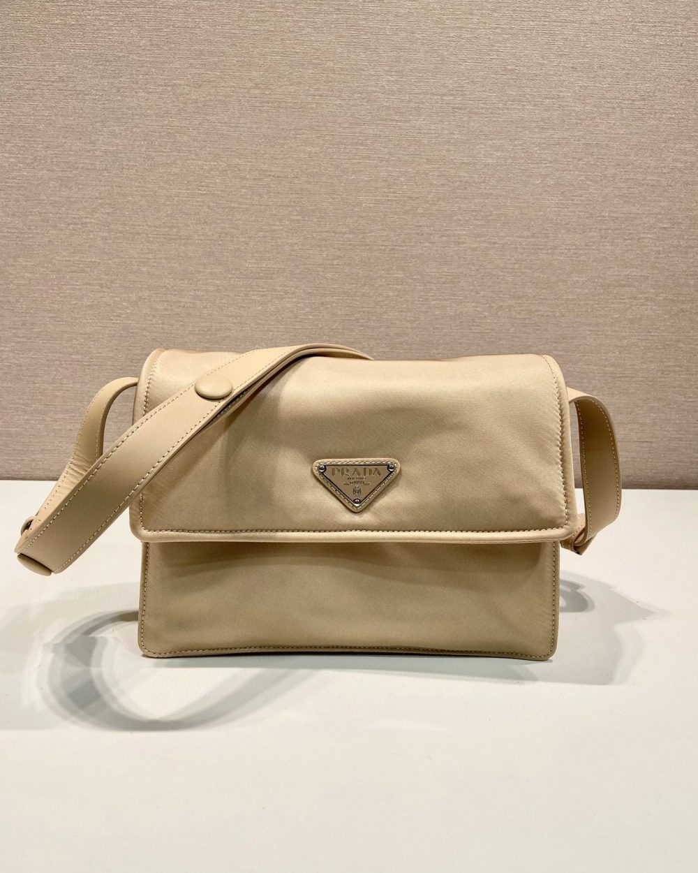 Small Padded Shoulder Bag In Beige/Pink For Women 9.1in/ 23cm 1BD313_RDLN_F0F24_V_OOO