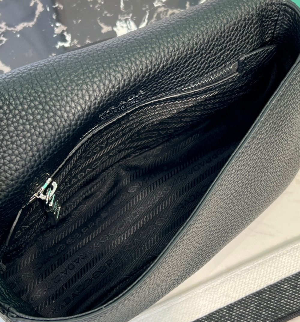 Small Shoulder Bag In Black For Women 9in/ 23cm 1BD314_2DKV_F0002_V_3OO