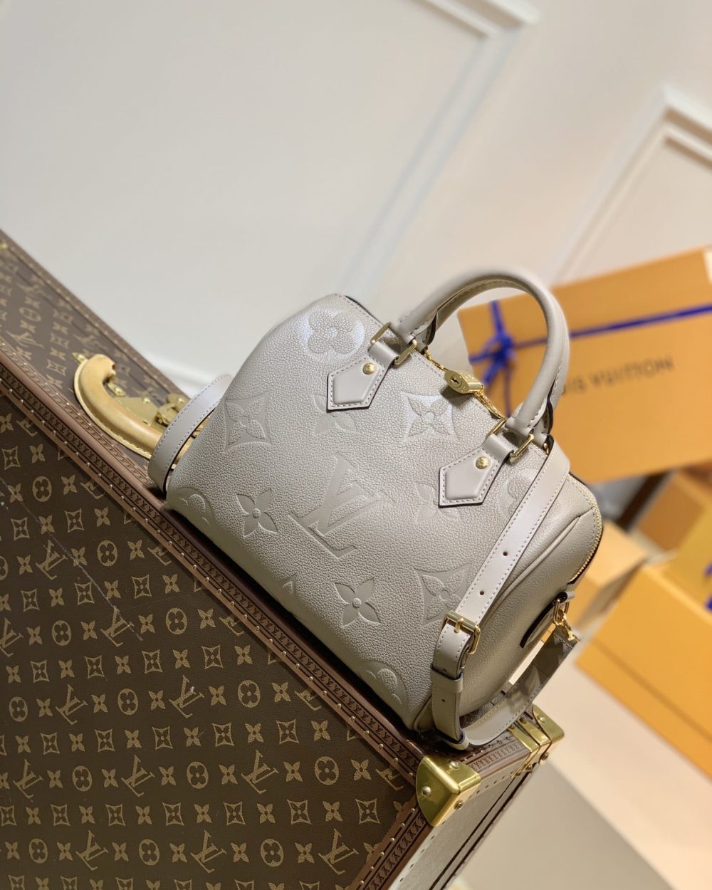 1:1 Replica Louis Vuitton LV Speedy Bandoulière 25 Monogram Empreinte Leather Gray Luxury Bag For Women‎ M59273 - 9.8in/ 25cm