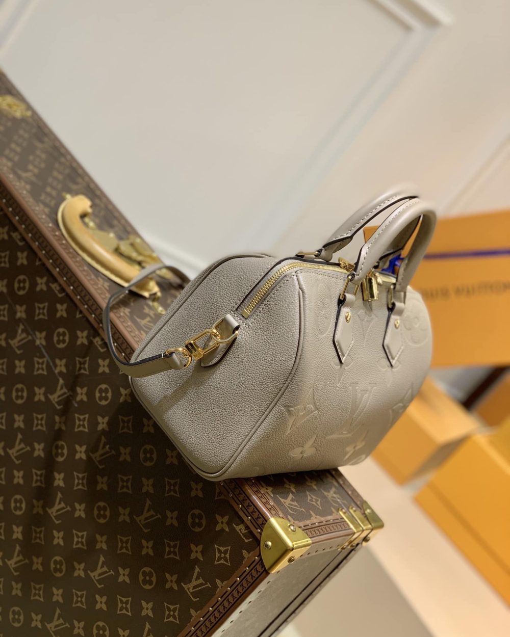 1:1 Replica Louis Vuitton LV Speedy Bandoulière 25 Monogram Empreinte Leather Gray Luxury Bag For Women‎ M59273 - 9.8in/ 25cm