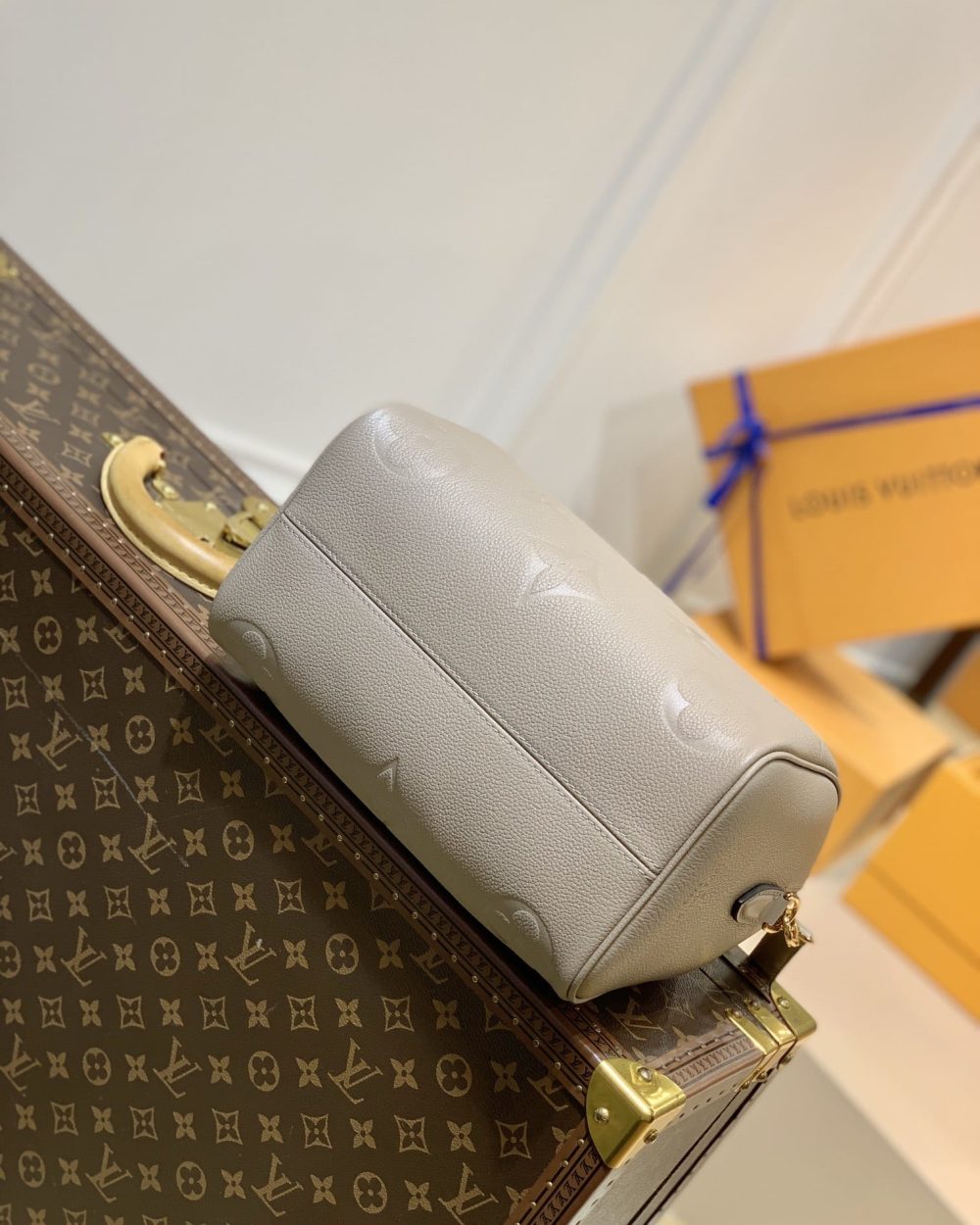 1:1 Replica Louis Vuitton LV Speedy Bandoulière 25 Monogram Empreinte Leather Gray Luxury Bag For Women‎ M59273 - 9.8in/ 25cm