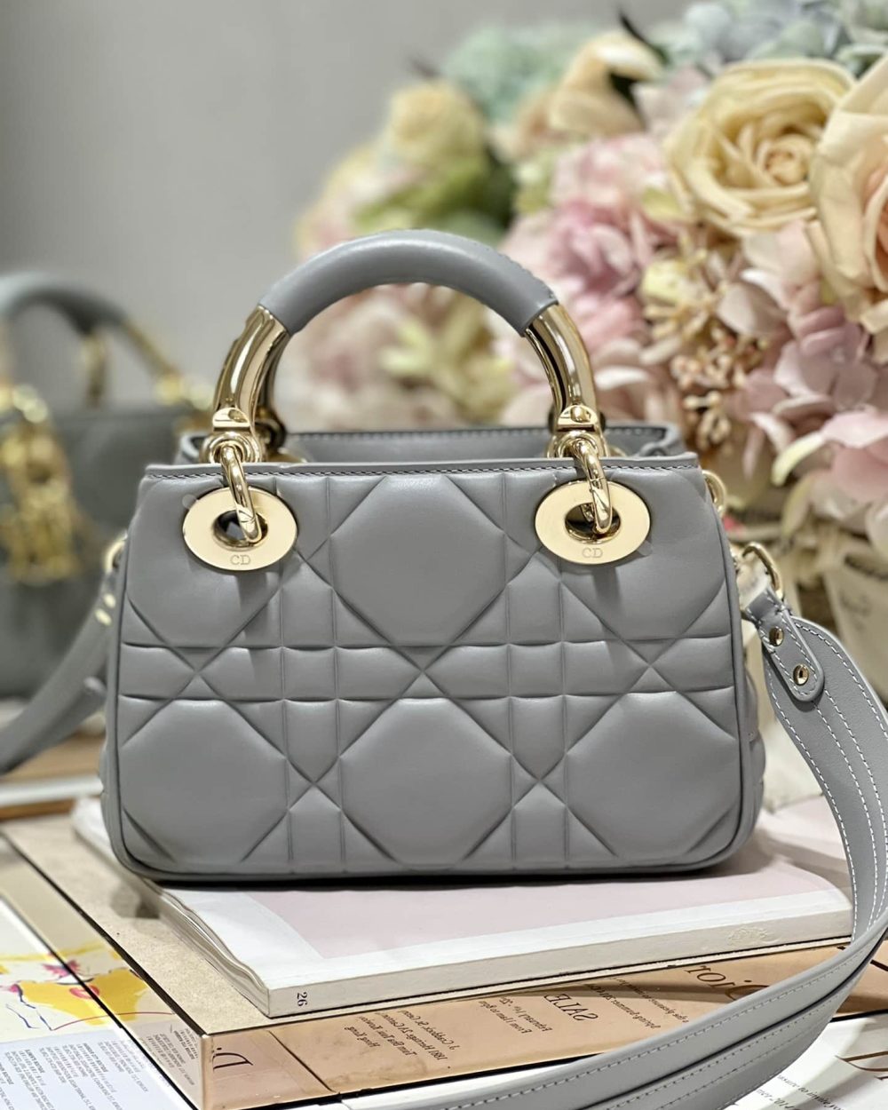 1:1 Replica The Lady 95.22 Bag Black/White/Grey/Green For Women 7.5in/ 19cm