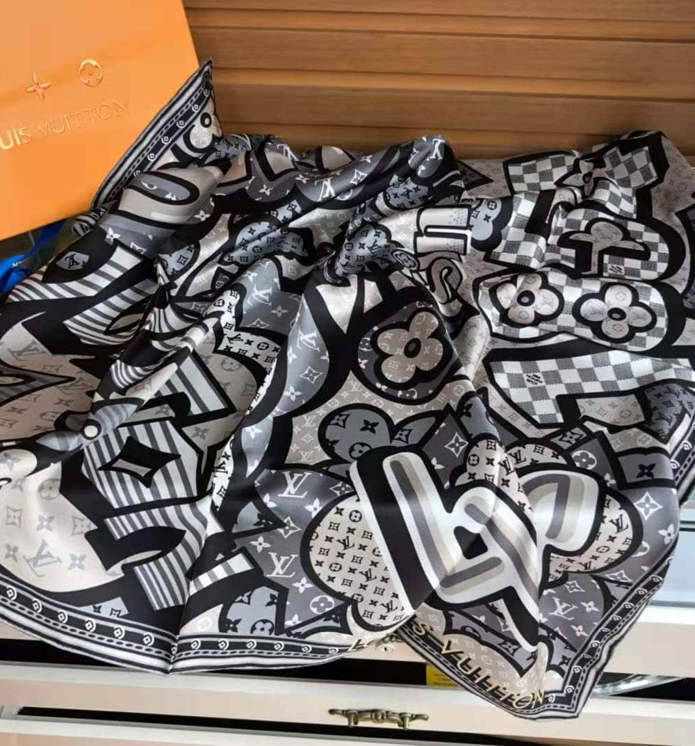 Ultimate 3D Square 90 White And Grey For Women