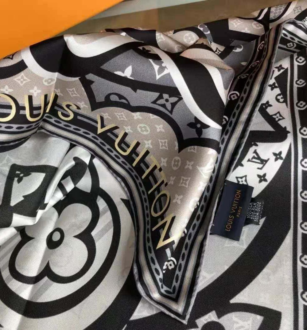 Ultimate 3D Square 90 White And Grey For Women