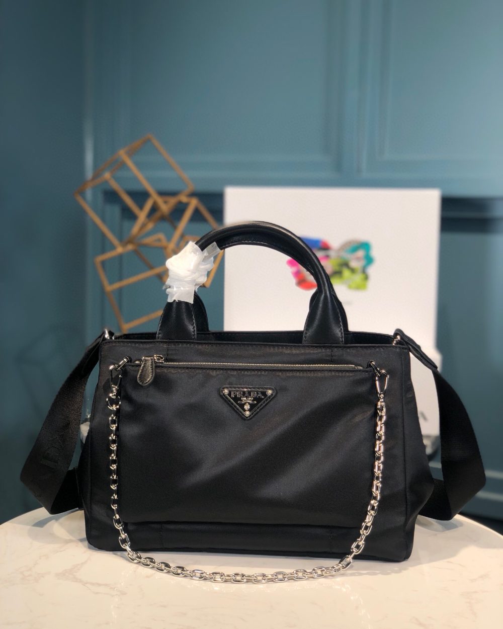 Zip Pocket Chain Tote Bag Tessuto In Black For Women 11in/ 28cm