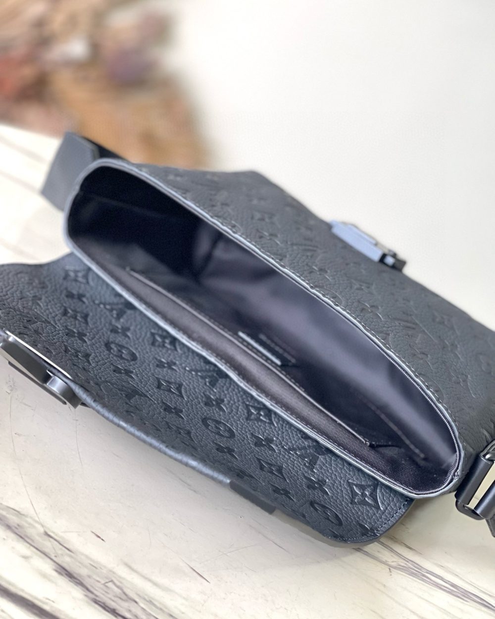 [REP 1:1] Louis Vuitton LV S-Cape Messenger Unique Bag For Women M23741 - 28cm