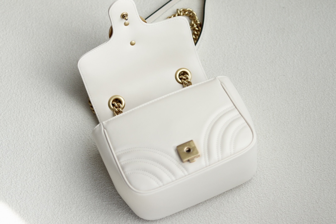 1:1 Replica GG MARMONT MINI SHOULDER BAG P White matelassé chevron leather Exclusive For Women 739682 AABZC 9022 - Image 3