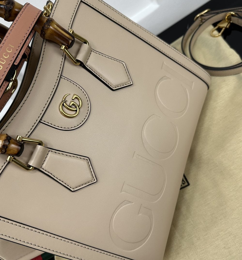 1:1 Replica GUCCI DIANA SMALL TOTE BAG P Beige leather Exclusive For Women ‎702721