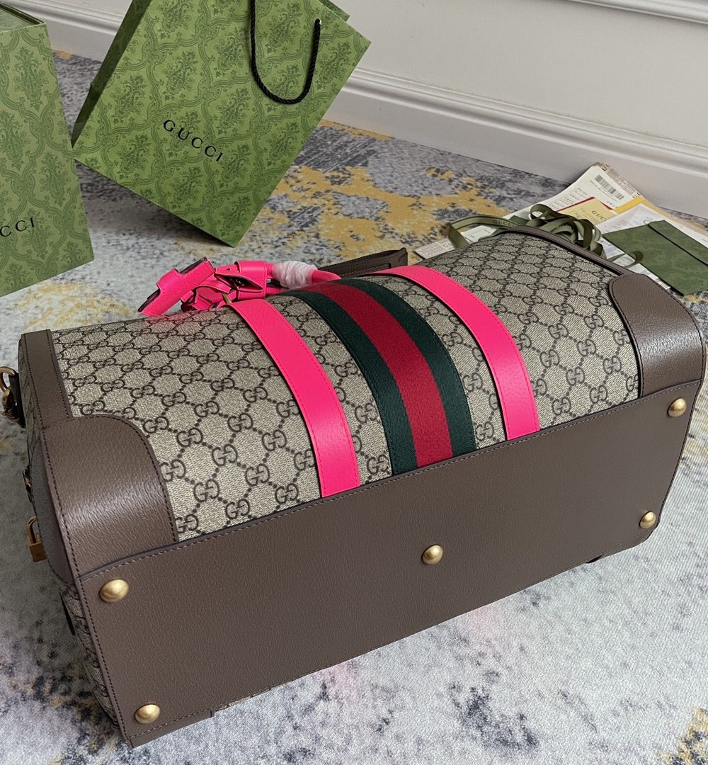1:1 Replica GUCCI SAVOY MEDIUM DUFFLE BAG P Beige and ebony GG Supreme canvas Exclusive For Women 724642 FADHS 9755